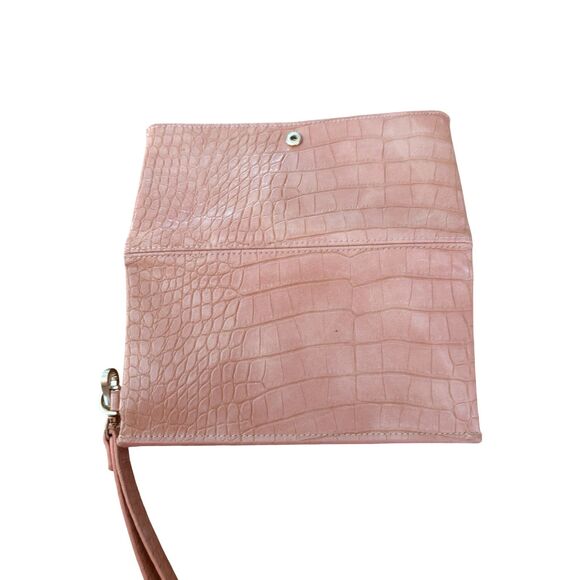A New Day NWOT Pink Faux Crocodile Wristlet - Picture 5 of 7